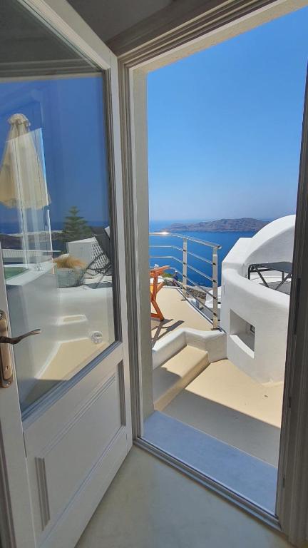 A general sea view or a sea view taken from Az apartmant