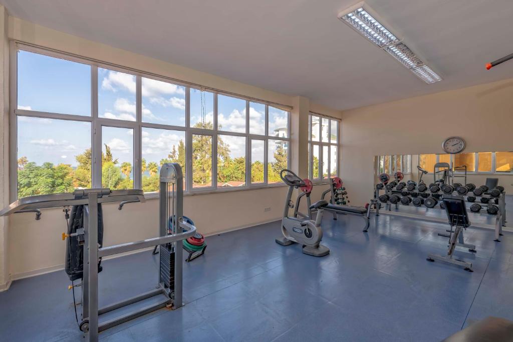 Fitness centrum a/nebo fitness zařízení v ubytování Armas Green Fugla Beach