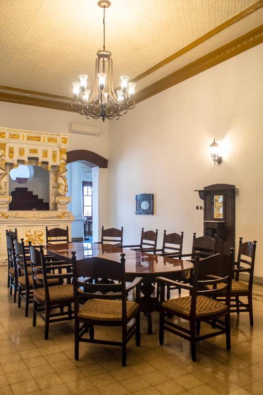 Posezení v ubytování Daroessalam Syariah Heritage Hotel