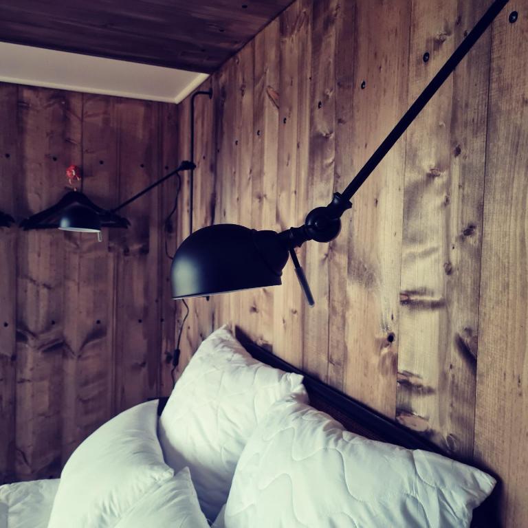 Postel nebo postele na pokoji v ubytování Le monde d'Echozellia