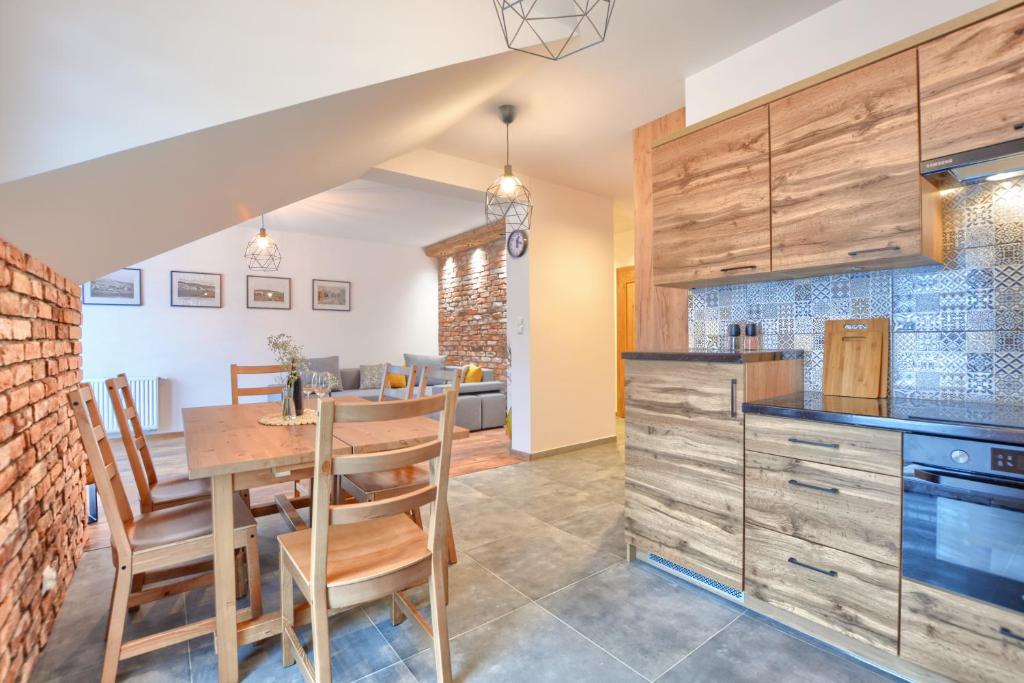 Kuchyňa alebo kuchynka v ubytovaní Apartamenty Maja i Zuzia