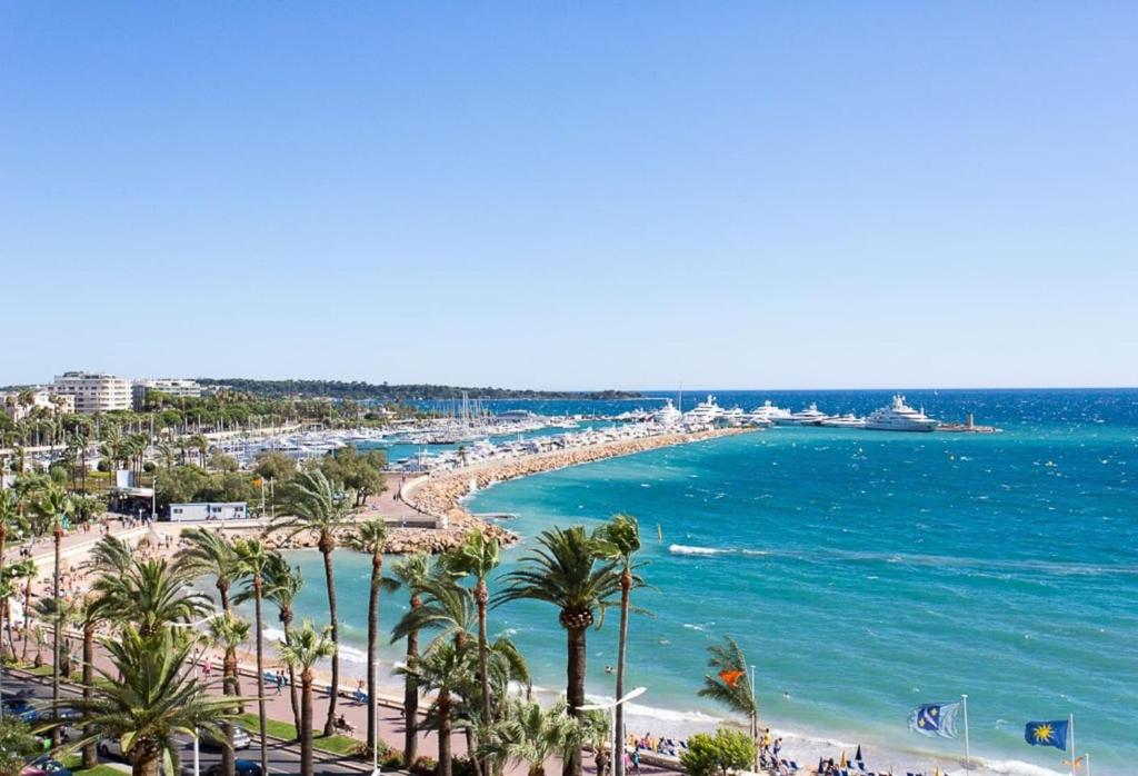 On la Croisette fabulous sea view 1 bed