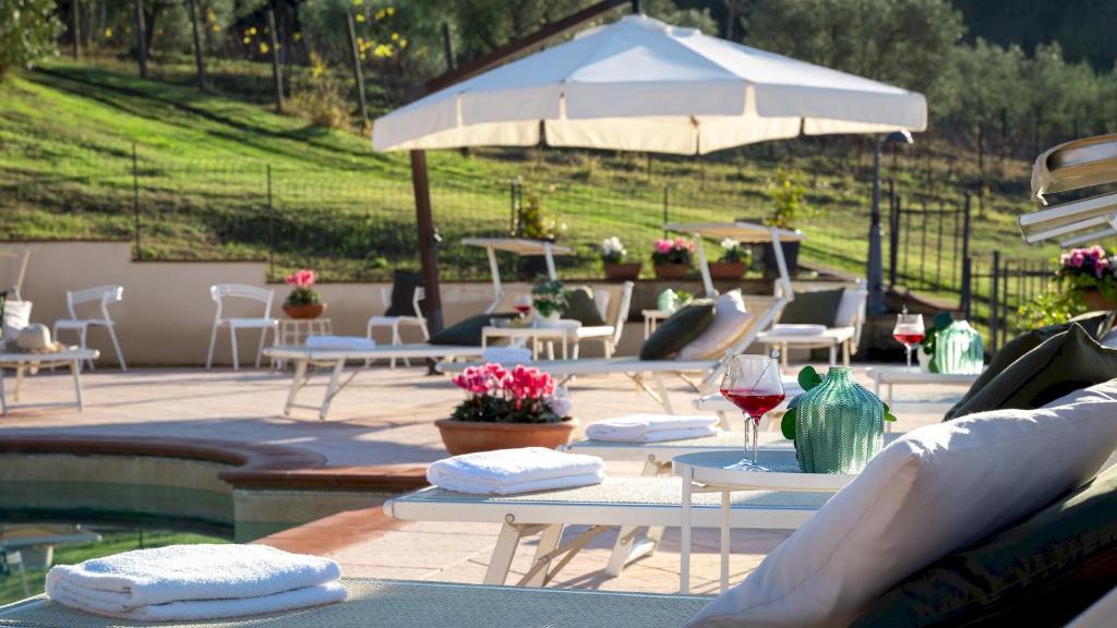 Basen w obiekcie Villa Beltramonto 14, Emma Villas lub w pobliżu