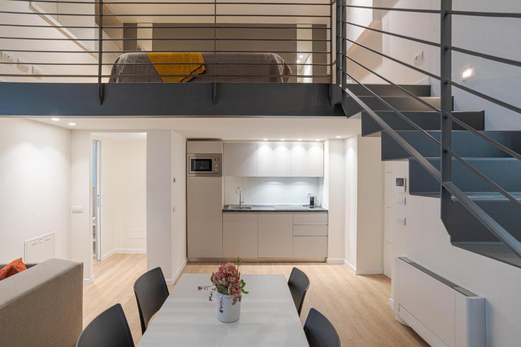 Suite Grimoldi - by MyHomeInComo - One-Bedroom Apartment