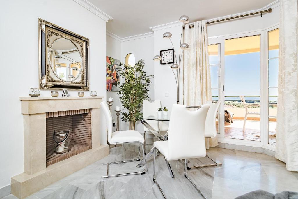 A seating area at SAA2- comfortable apartment Puerto banus