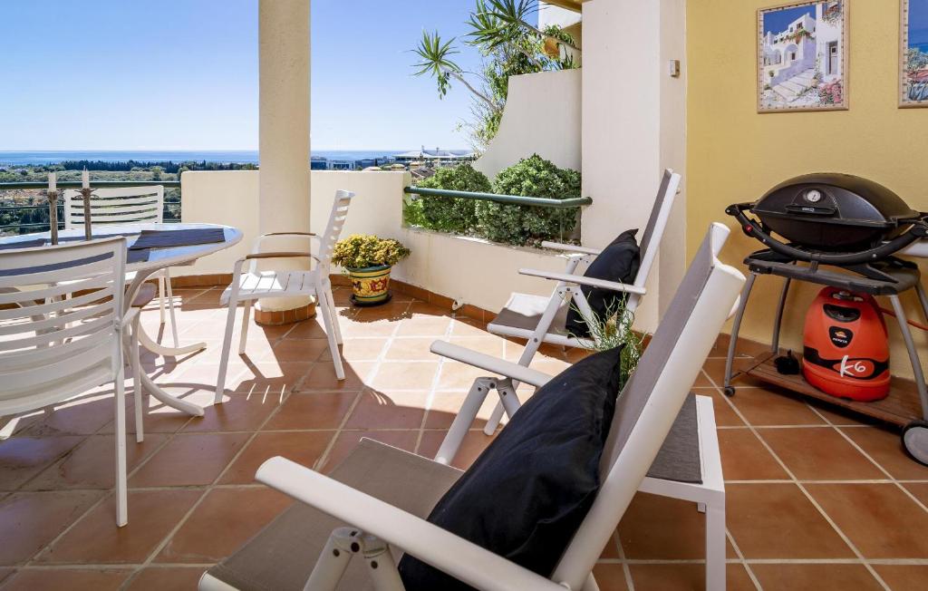 A balcony or terrace at SAA2- comfortable apartment Puerto banus