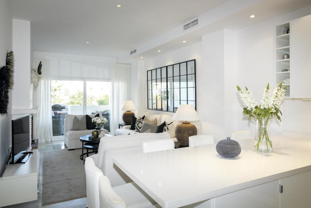 Posezení v ubytování CL- 1 bedroom walking distance to Puerto Banus
