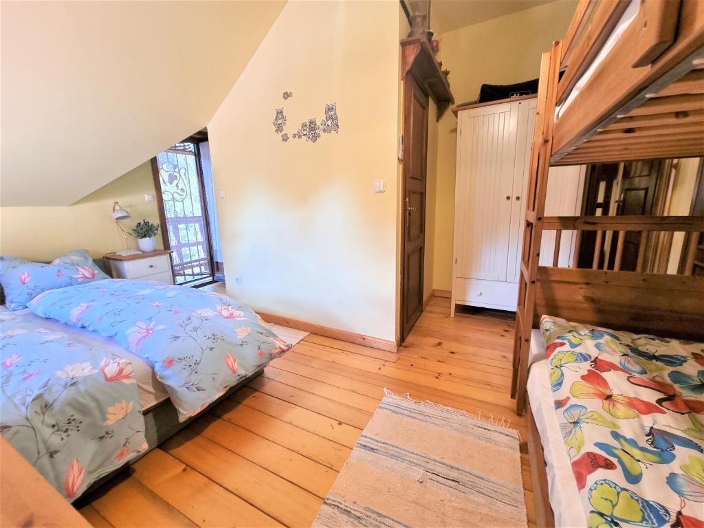Holiday Home Tonkina kuća - Habitación Cuádruple Con Balcón