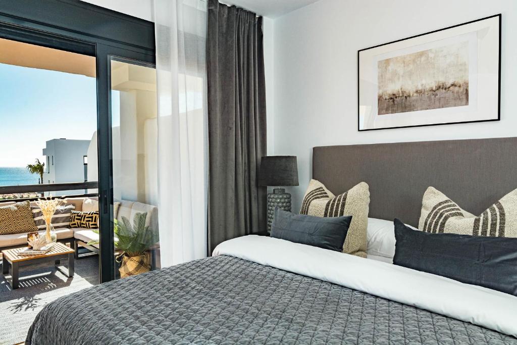 Posteľ alebo postele v izbe v ubytovaní DJA- Modern 2 bedroom apartment close to beach