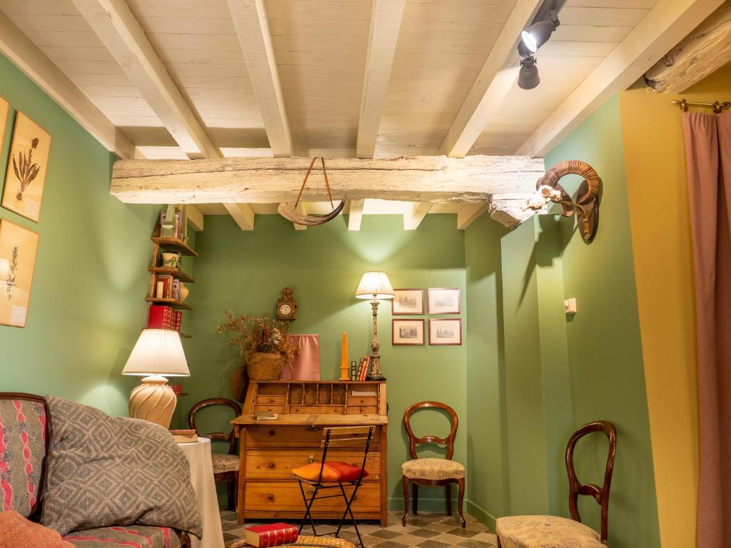 Posedenie v ubytovaní Encantadora Casa de Pueblo con 5 Hab. en Burgos