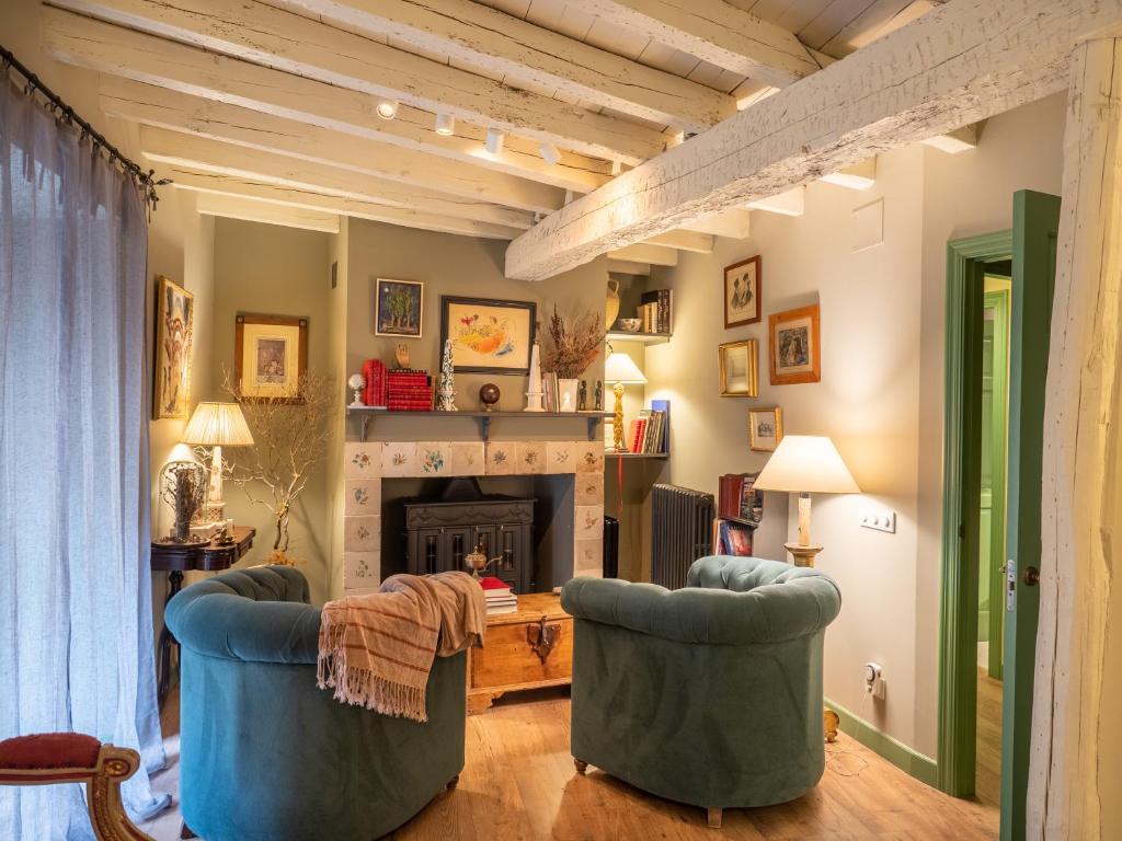 Posedenie v ubytovaní Encantadora Casa de Pueblo con 5 Hab. en Burgos
