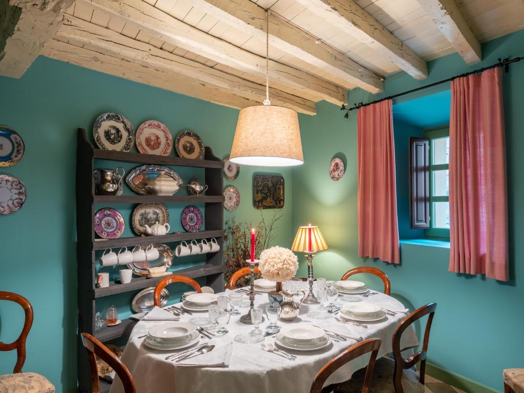 Fotografia z galérie ubytovania Encantadora Casa de Pueblo con 5 Hab. en Burgos v destinácii Santo Domingo de Silos