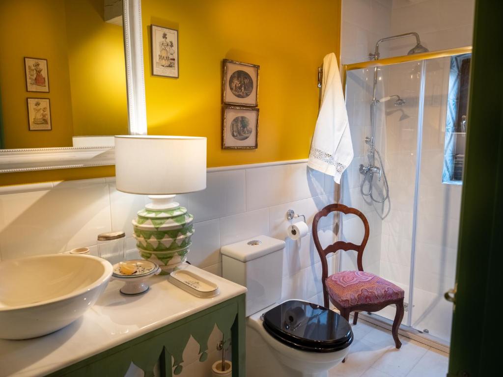 Kúpeľňa v ubytovaní Encantadora Casa de Pueblo con 5 Hab. en Burgos