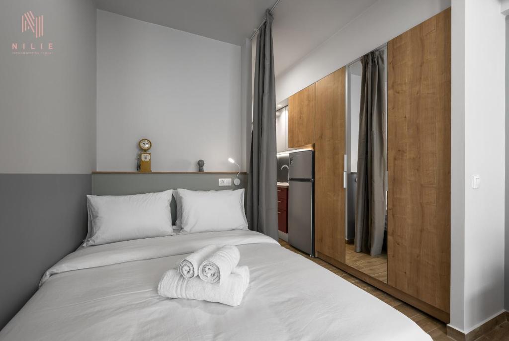 Big Apple #5, Nilie Hospitality MGMT - 