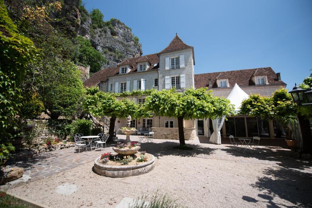 Zahrada ubytování Logis Hôtels - Hôtel Restaurant Domaine Les Falaises