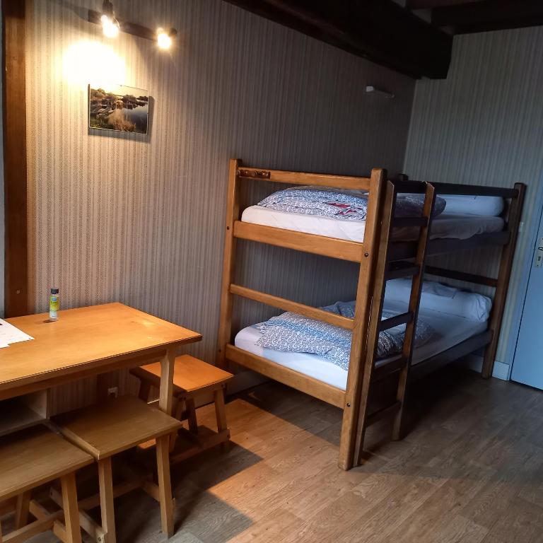 Gîte le Moulin - Chambre Familiale Avec Salle De Bains Commune