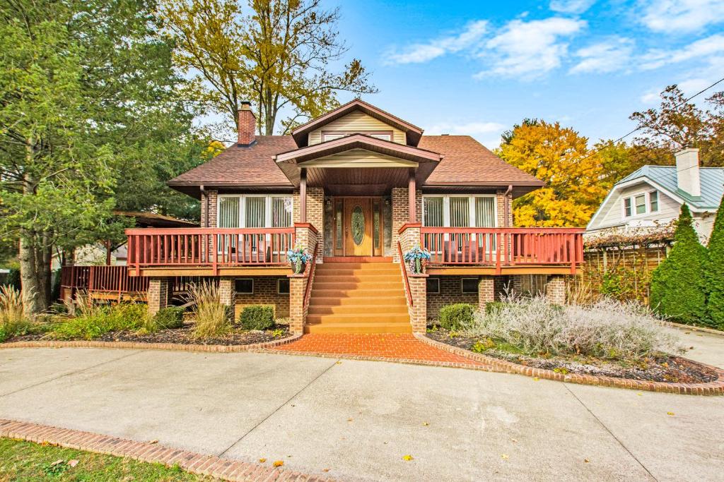 The Townline House, Union Pier (updated prices 2024)