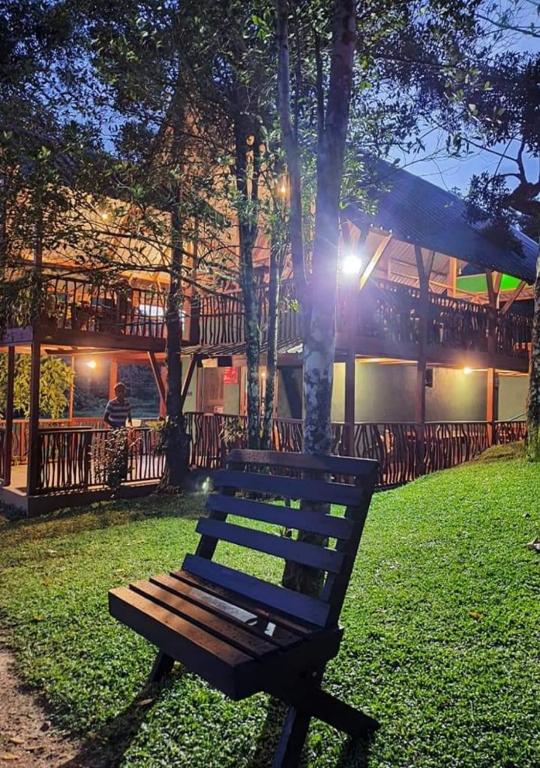 Een tuin van Cinnamon Village Sinharaja