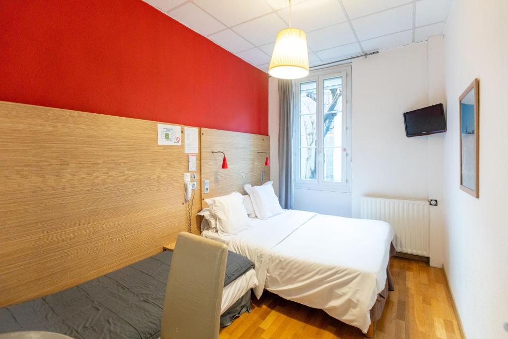 Hôtel Edmond Rostand - Resim 33