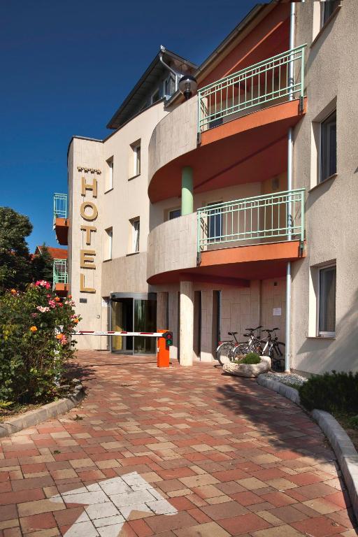 Fotografie z fotogalerie ubytování Hotel Makar Sport & Wellness v destinaci Pécs