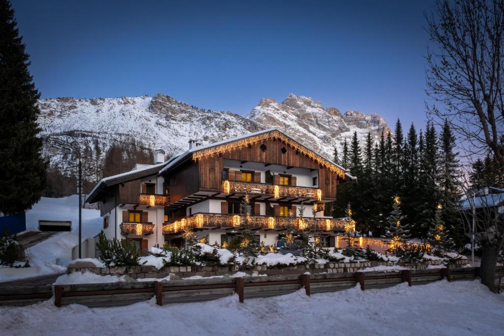 Gallery image of Hotel Lajadira & Spa in Cortina dʼAmpezzo