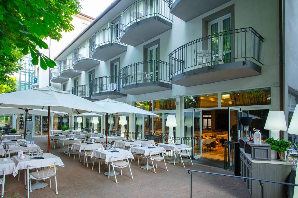 A restaurant or other place to eat at Boutique Hotel Calzavecchio