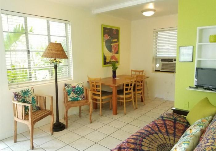 Köök või kööginurk majutusasutuses Alexander Palms Court - No Hidden Resort Fees!