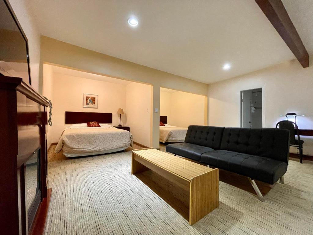 Postel nebo postele na pokoji v ubytování Valhalla Inn