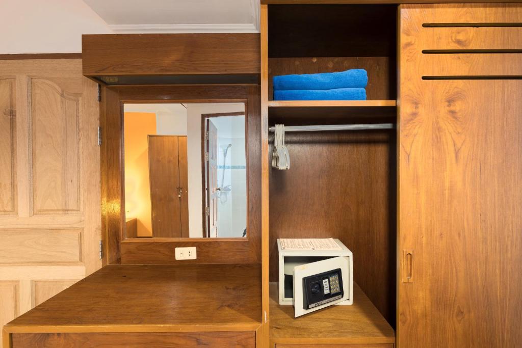 Kuchyň nebo kuchyňský kout v ubytování Sai Rougn Residence - SHA Extra Plus