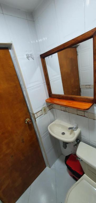 Koupelna v ubytování Hotel Picasso 70