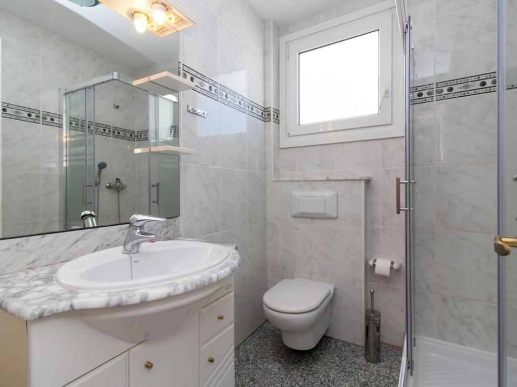 Koupelna v ubytování Nerja Sun Apartment Solmarengo Torrecilla