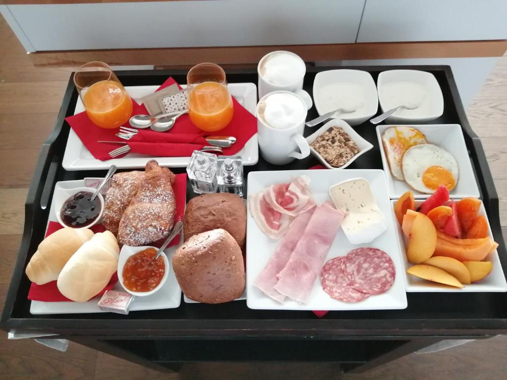 Jídlo v hotelu nebo okolí