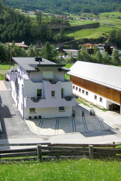 Budova, v ktorej sa apartmán nachádza