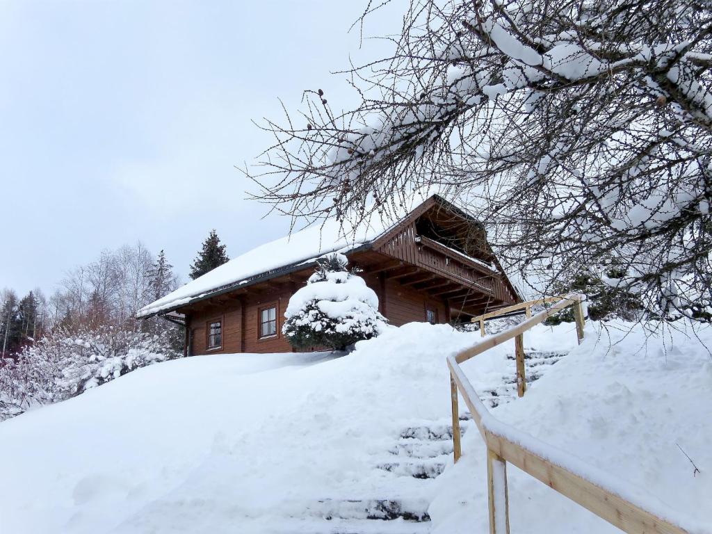 Chalet Simons Blockhütte by Interhome v zimě
