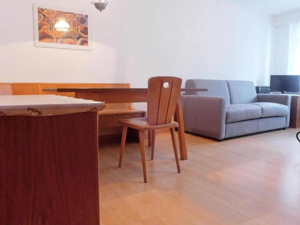Posezení v ubytování Apartment Kondor by Interhome