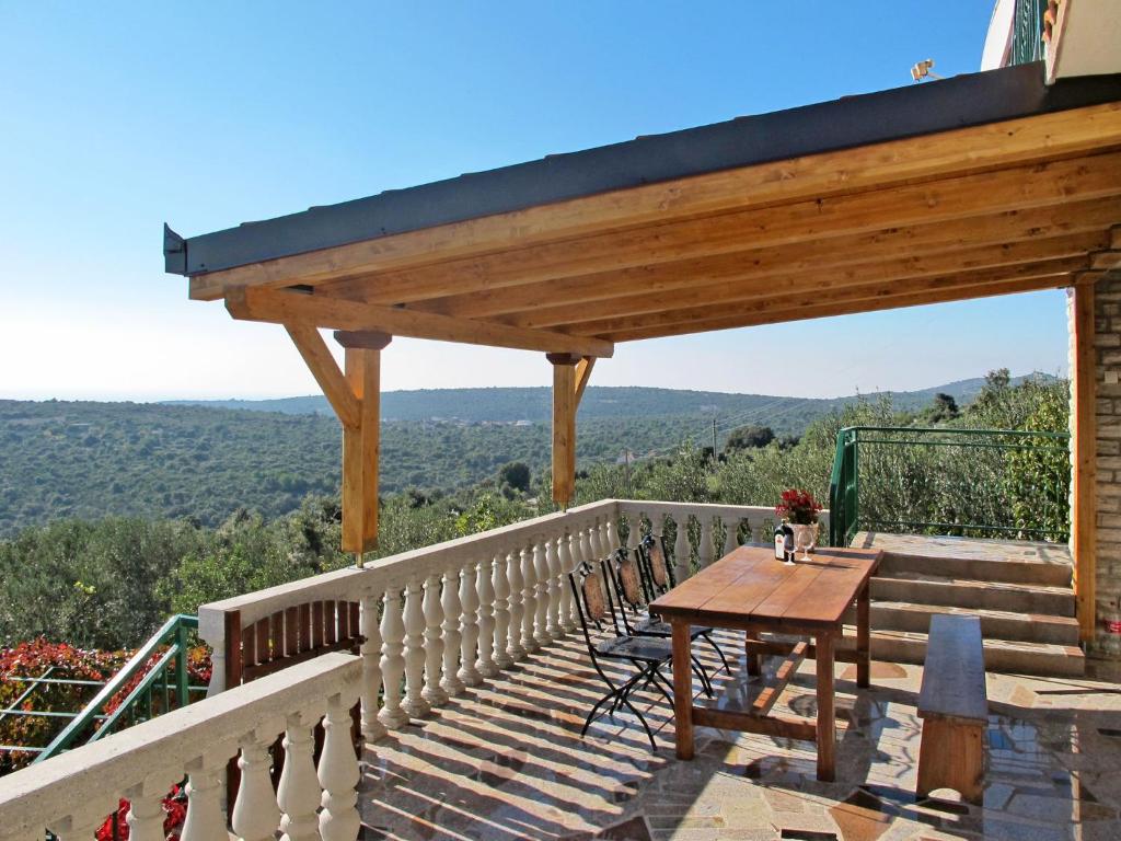 Balkón alebo terasa v ubytovaní Holiday Home Basic by Interhome