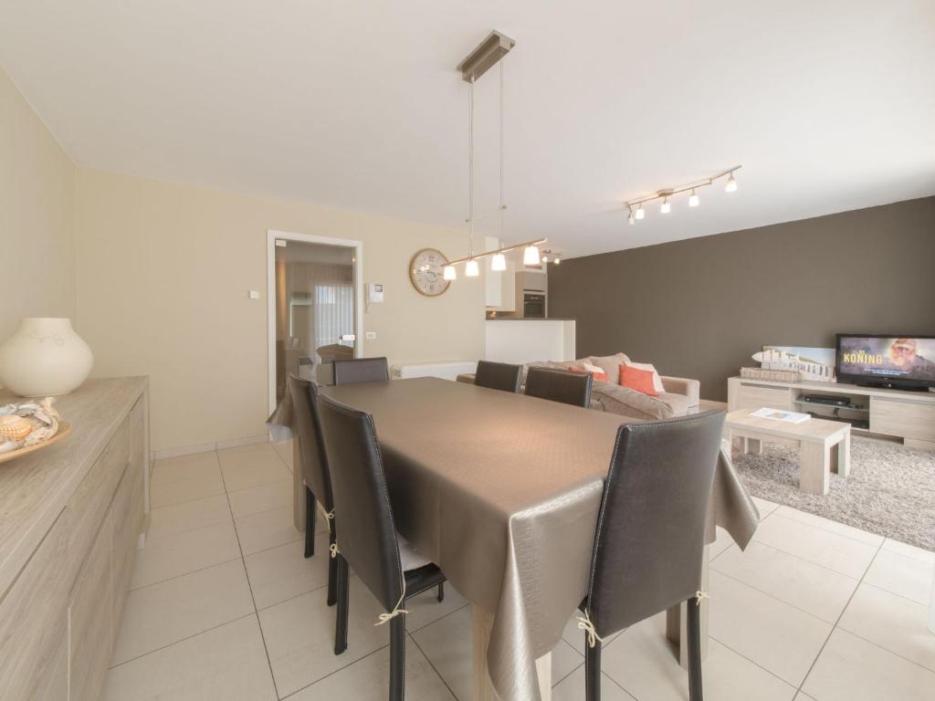 Kuchyň nebo kuchyňský kout v ubytování Apartment Residentie Irena app-302 by Interhome