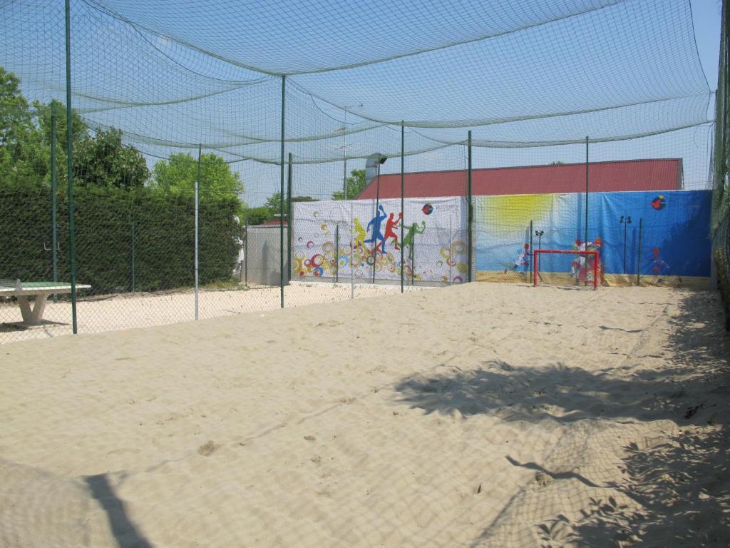 Zdjęcie z galerii obiektu Holiday Home Camping Butterfly-2 by Interhome w mieście Peschiera del Garda