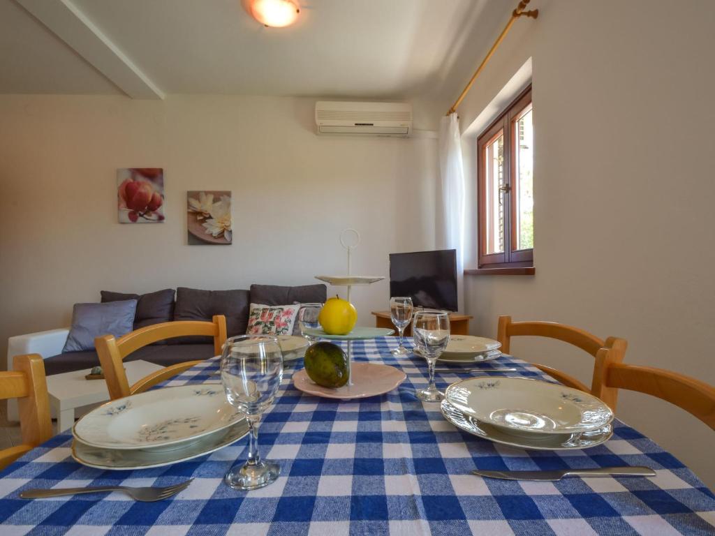 Posedenie v ubytovaní Apartment Mara-2 by Interhome