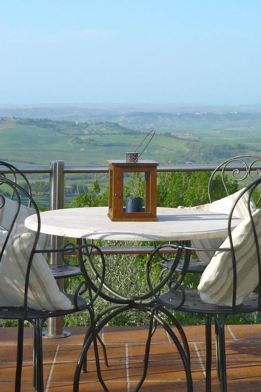 Balkon lub taras w obiekcie Holiday Home Castagni I - Castagni II by Interhome
