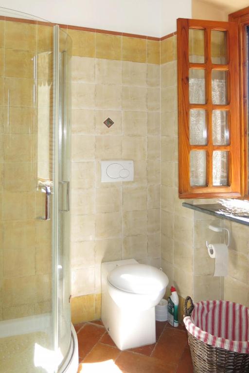 Łazienka w obiekcie Holiday Home Castagni I - Castagni II by Interhome