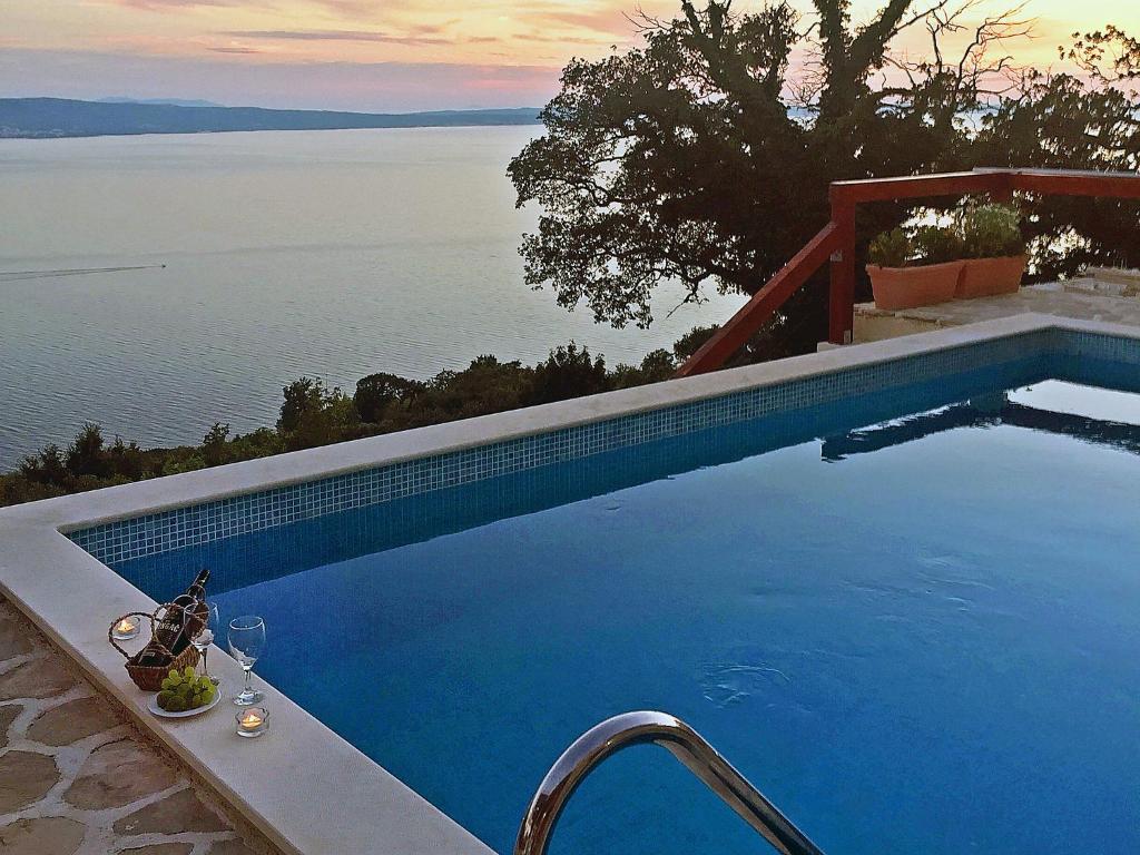 Bazén v ubytovaní Holiday Home Juraj by Interhome alebo v jeho blízkosti
