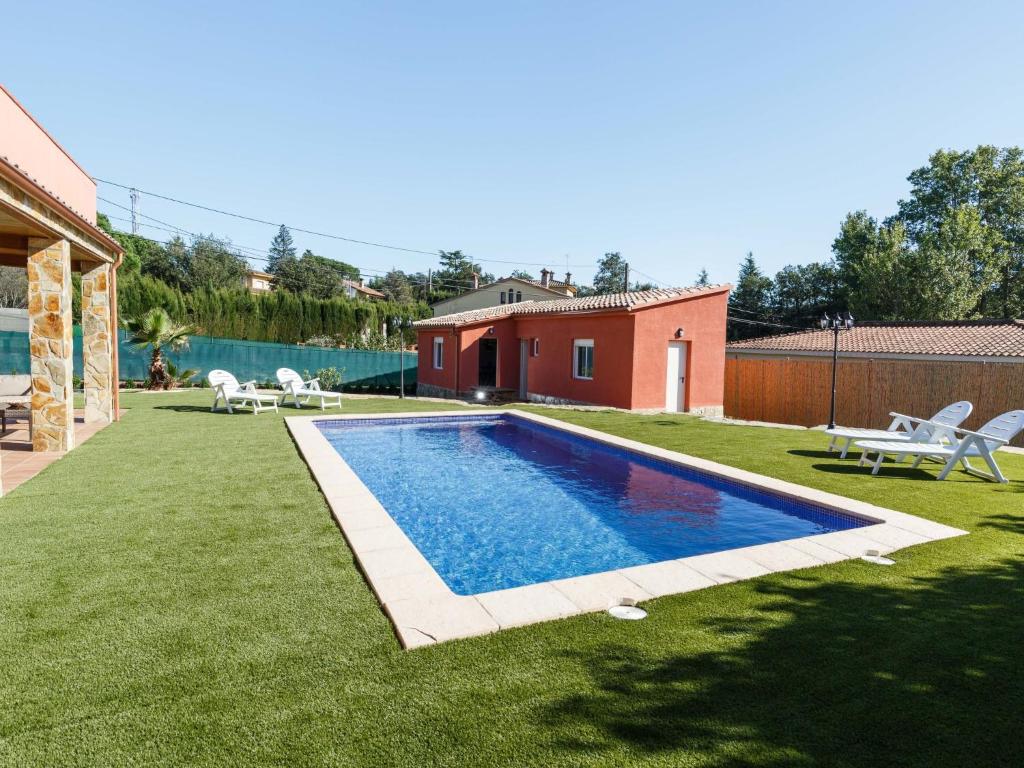 Bazén v ubytování Holiday Home Montverde by Interhome nebo v jeho okolí
