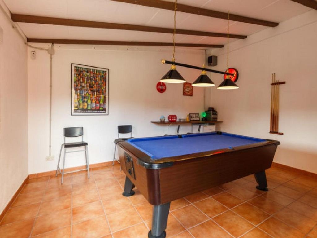 Biliár nebo kulečník v ubytování Holiday Home Montverde by Interhome