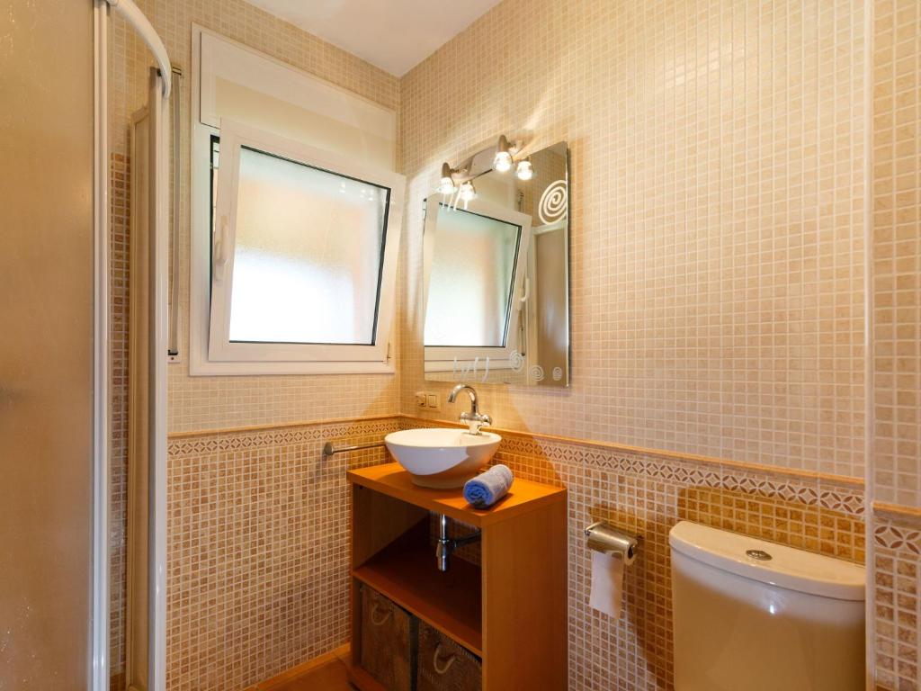Koupelna v ubytování Holiday Home Montverde by Interhome