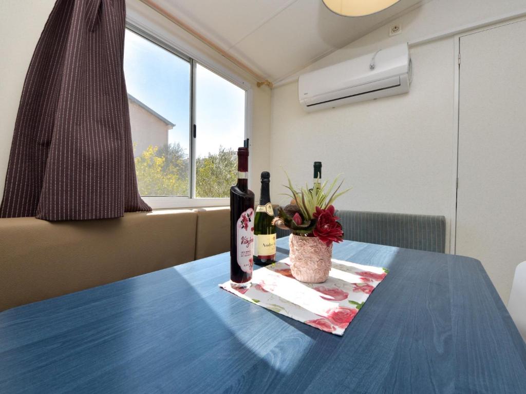 Nápoje v ubytovaní Holiday Home Palma-3 by Interhome