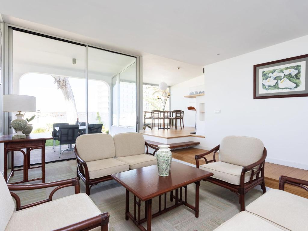 Posezení v ubytování Villa Las Aguilas by Interhome