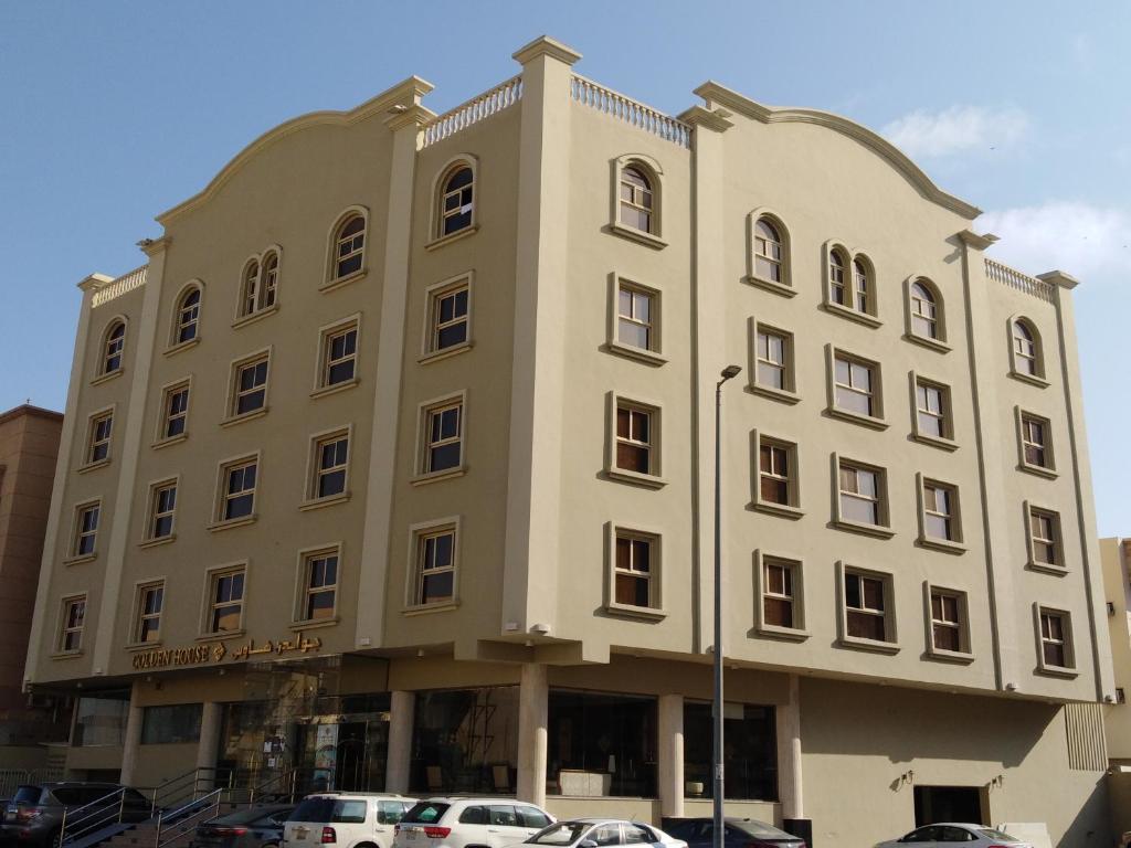 Gallery image of Golden House Dammam in Dammam