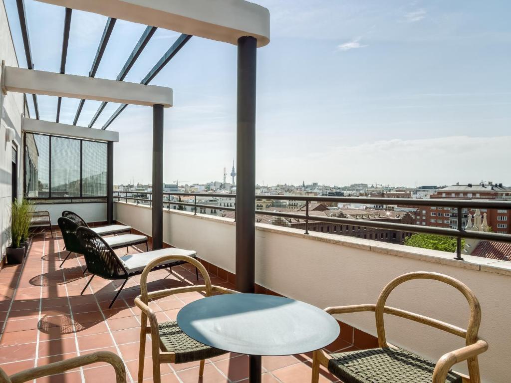 Limehome Madrid Calle de Don Ramón de la Cruz - Resim 26