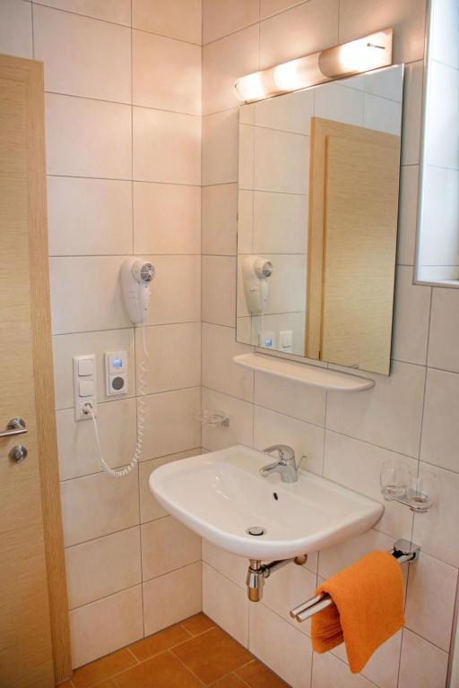 Kúpeľňa v ubytovaní Apartment Bella Monte-3 by Interhome